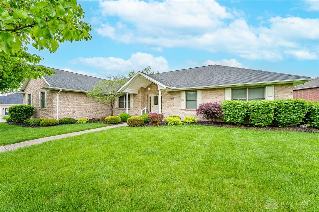 521 East Hoewisher Road Sidney, OH 45365 - Photo 3 of 42