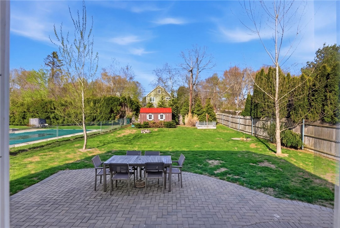 18 Loring Road Bristol, RI 02809 - Photo 33 of 38
