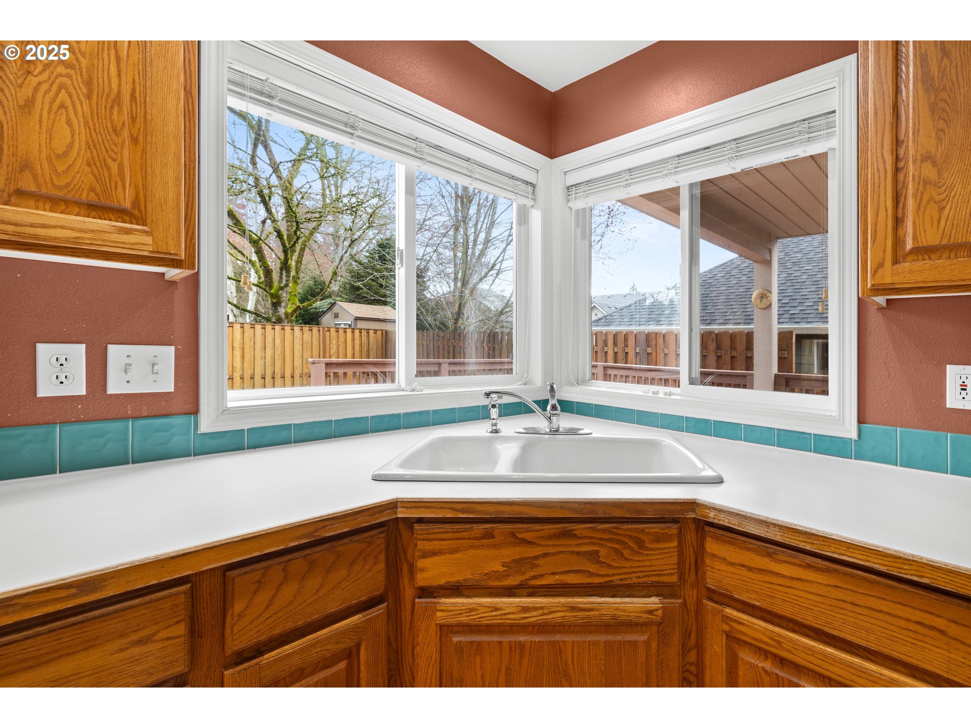 8063 Southwest Viola Street Tigard, OR 97224 - Photo 12 of 42 Gallery Image 12