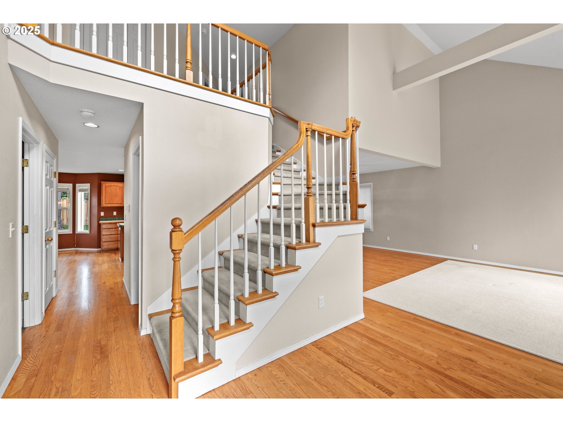 8063 Southwest Viola Street Tigard, OR 97224 - Photo 3 of 42 Gallery Image 3