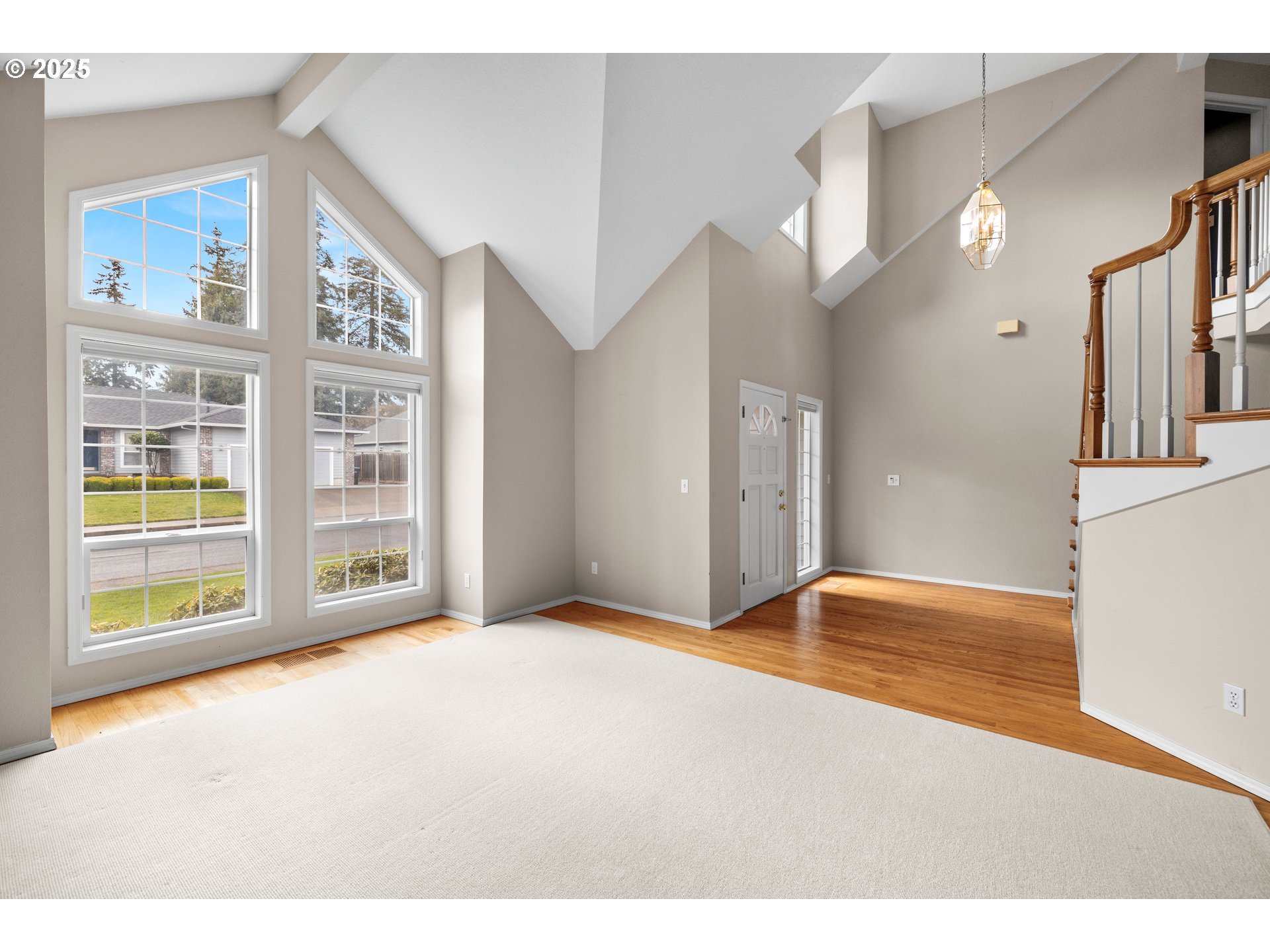 8063 Southwest Viola Street Tigard, OR 97224 - Photo 6 of 42 Gallery Image 6