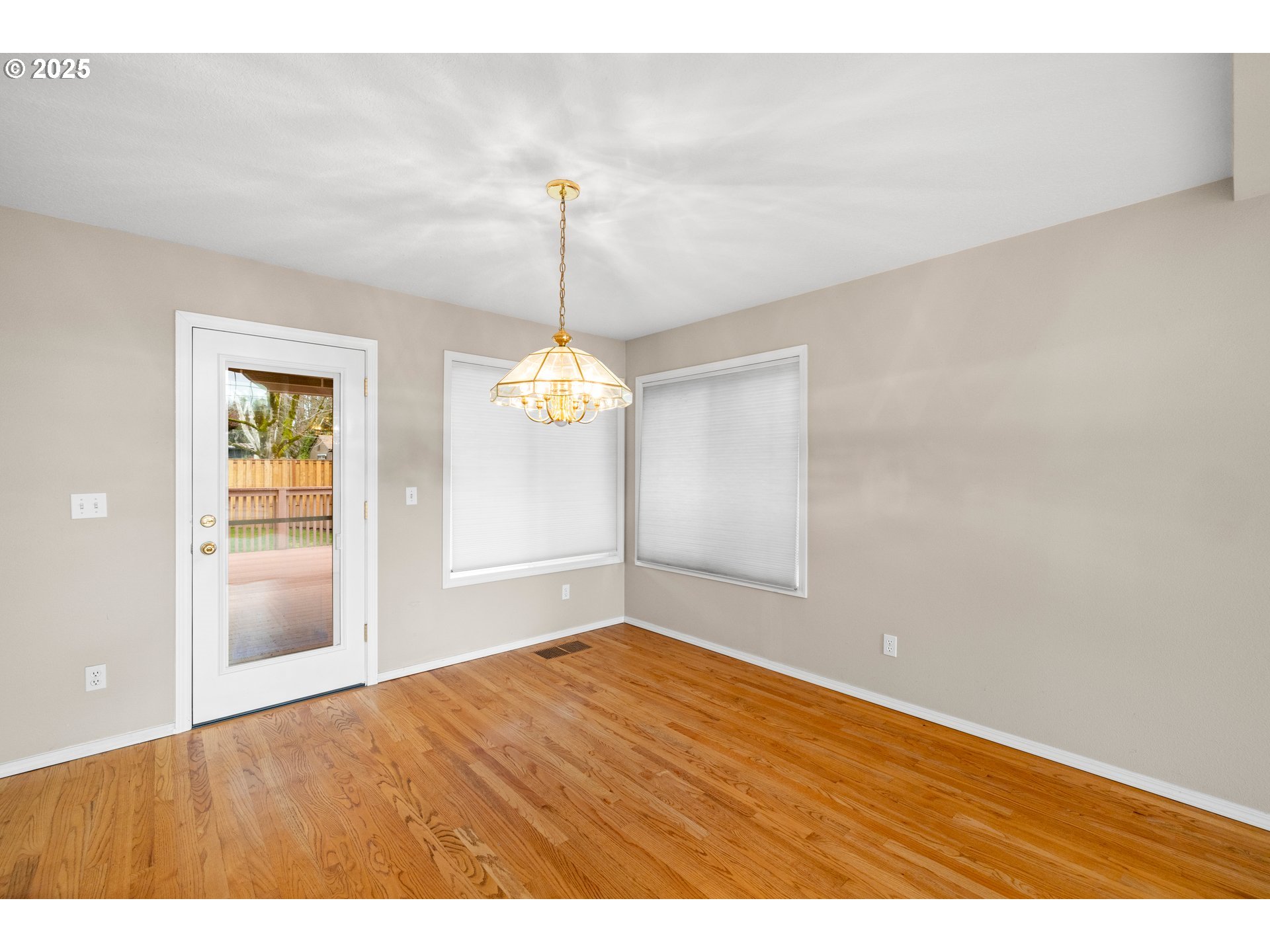 8063 Southwest Viola Street Tigard, OR 97224 - Photo 7 of 42 Gallery Image 7