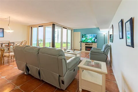 $485,000 | 5541 La Puerta Del Sol Boulevard South, Unit 116, St. Petersburg, FL 33715