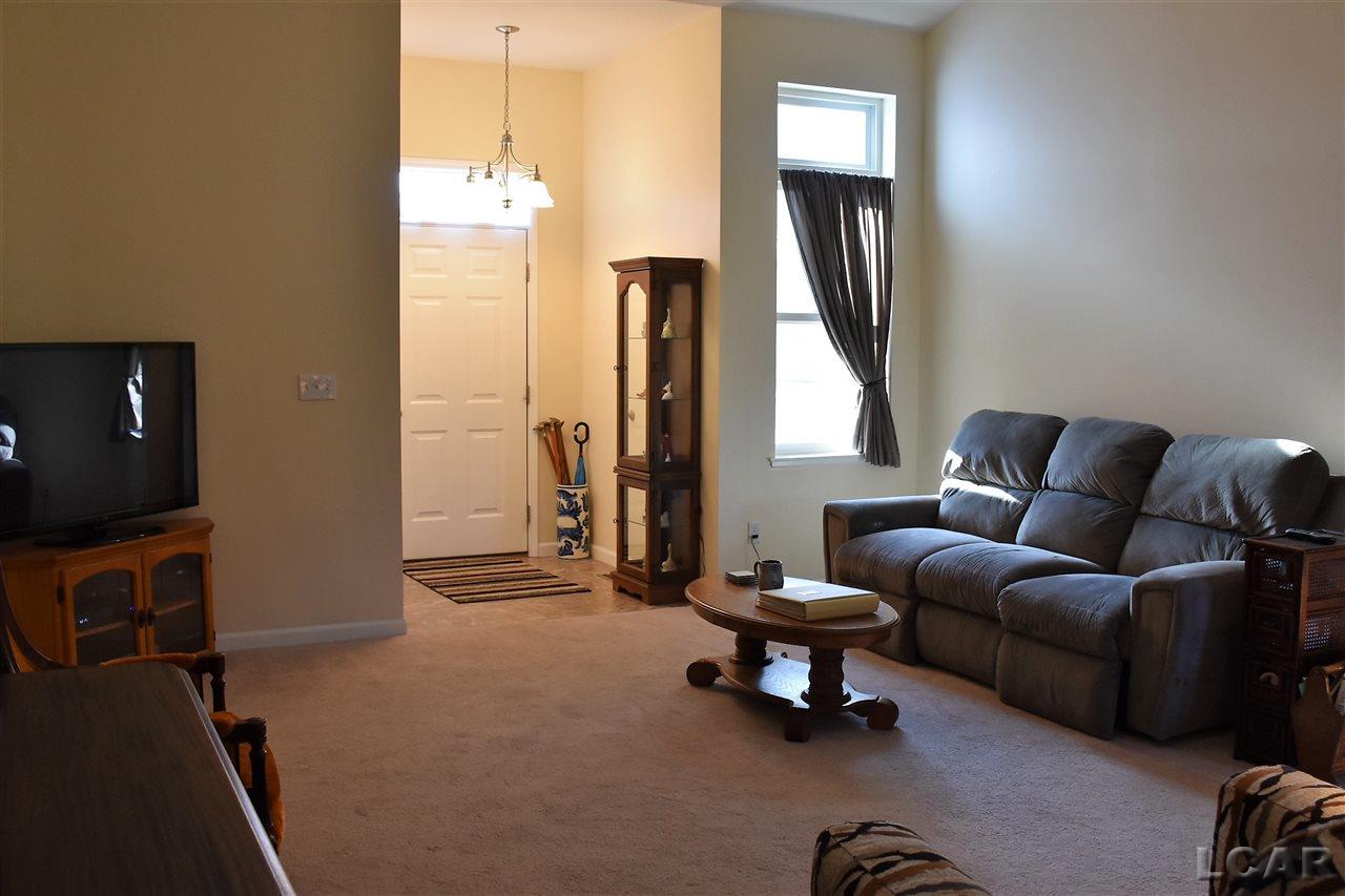576 Ridge Lane Tecumseh, MI 49286 - Photo 13 of 14 31367855-12.JPG