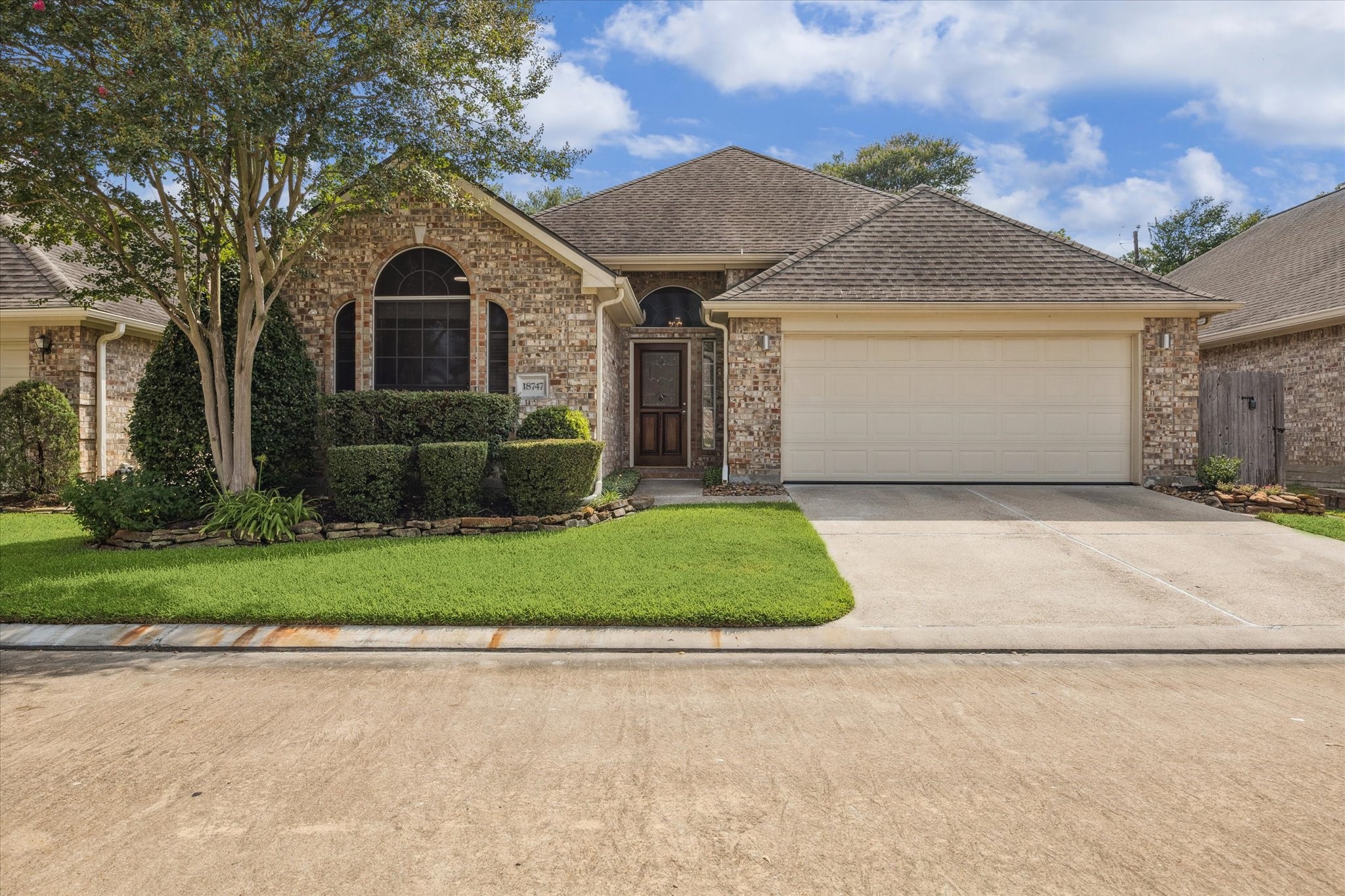 18747 Candle Park Drive Spring, TX 77388 - Photo 2 of 35