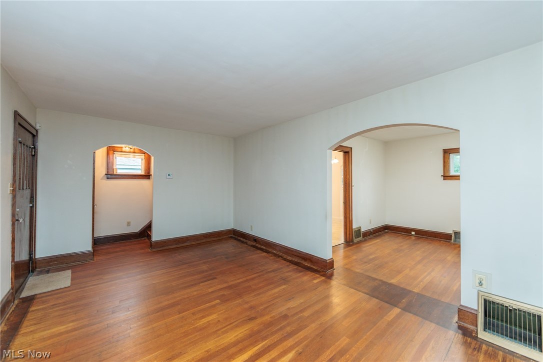 983 Dan Street Akron, OH 44310 - Photo 10 of 46