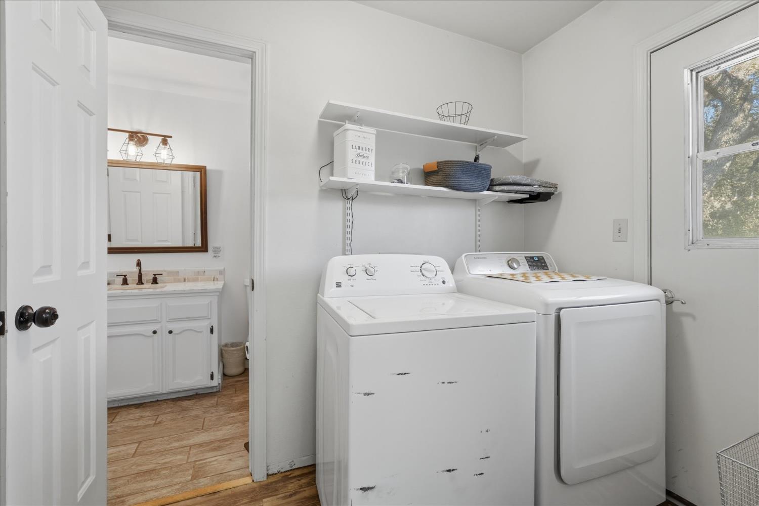 31083 Moccassin Court Coarsegold, CA 93614 - Photo 20 of 42 a utility room with dryer and washer