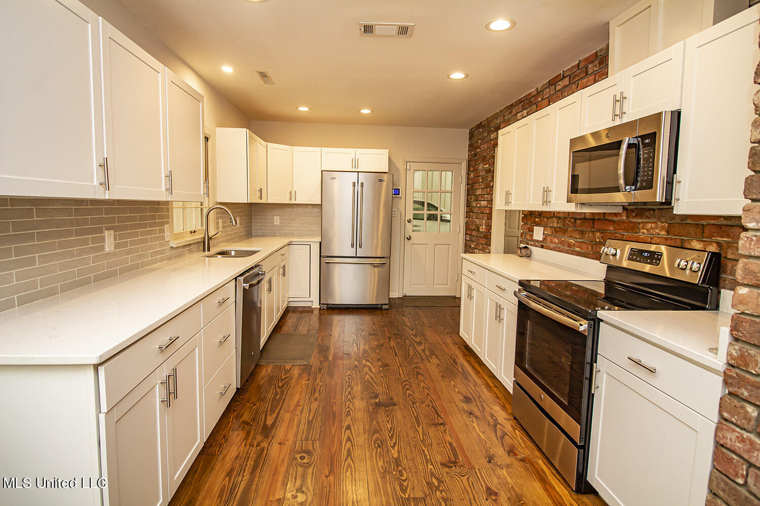 4524 Eastwood Road Jackson, MS 39211 - Photo 17 of 66 _MG_2865