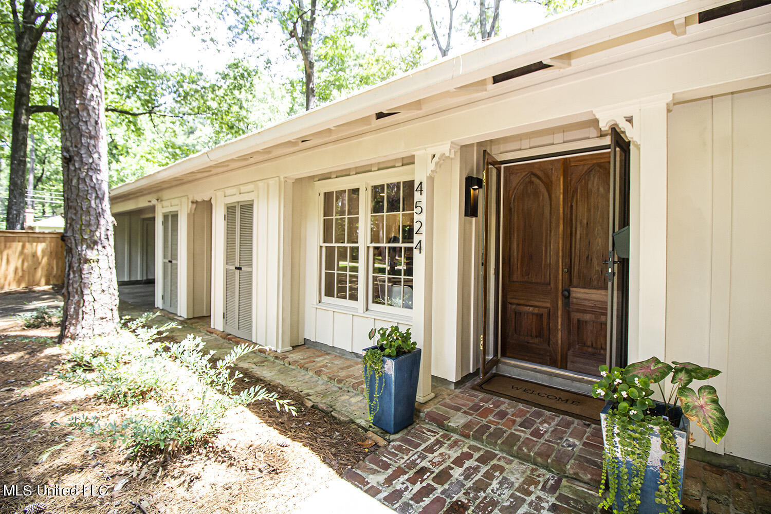 4524 Eastwood Road Jackson, MS 39211 - Photo 4 of 66 IMG_3038