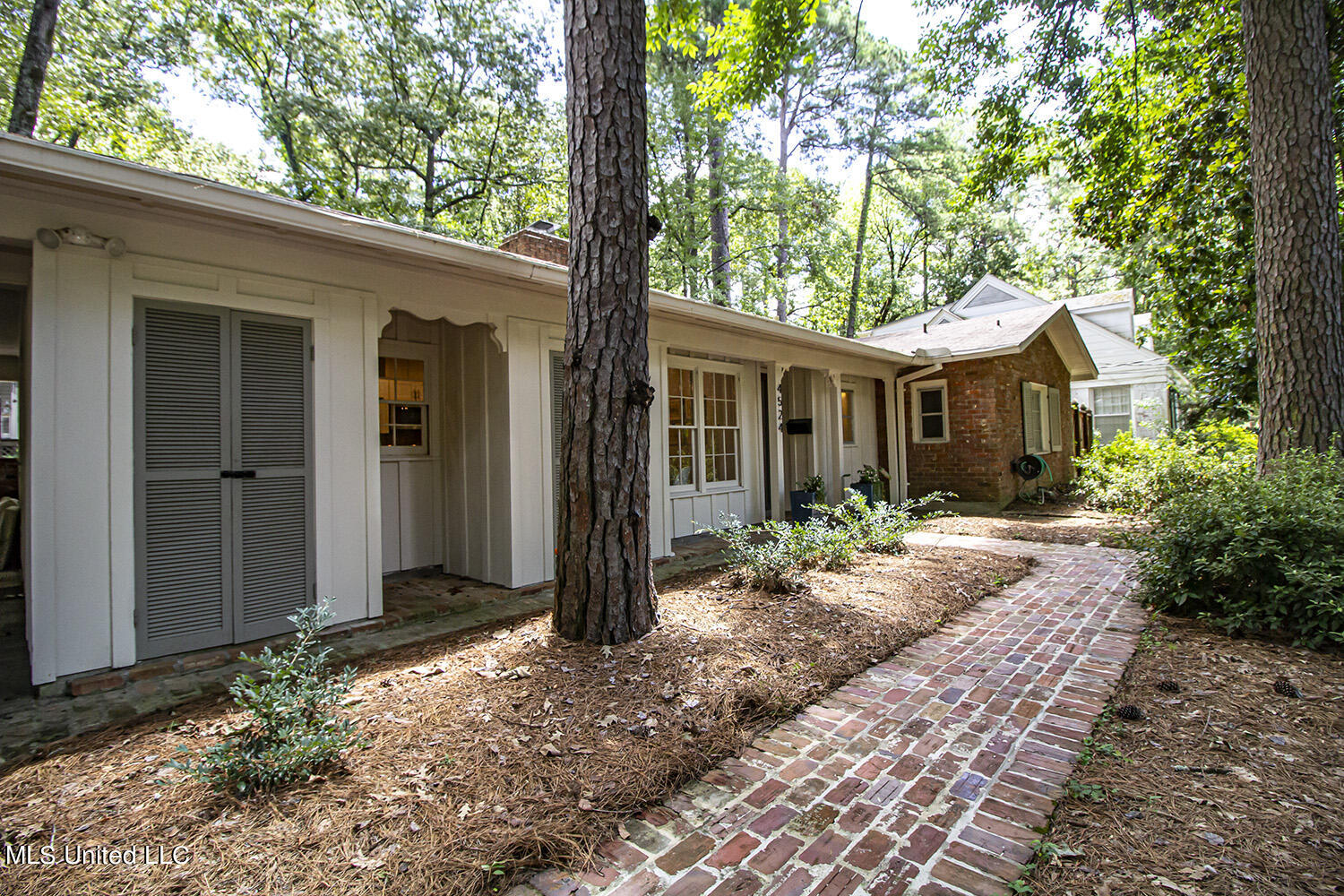 4524 Eastwood Road Jackson, MS 39211 - Photo 5 of 66 IMG_3023