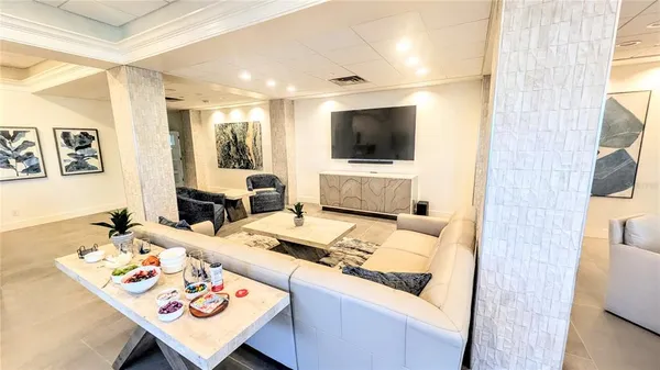 $3,300 | 4822 Ocean Boulevard, Unit 5F, Sarasota, FL 34242