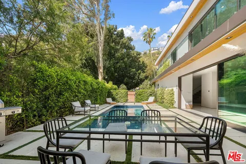 $4,000,000 | 1884 Laurel Canyon Road, Los Angeles, CA 90046