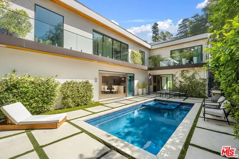 $4,000,000 | 1884 Laurel Canyon Road, Los Angeles, CA 90046