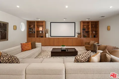 $4,000,000 | 1884 Laurel Canyon Road, Los Angeles, CA 90046