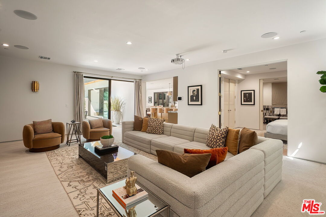 1884 Laurel Canyon Road Los Angeles, CA 90046 - Photo 33 of 73