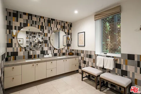 $4,000,000 | 1884 Laurel Canyon Road, Los Angeles, CA 90046