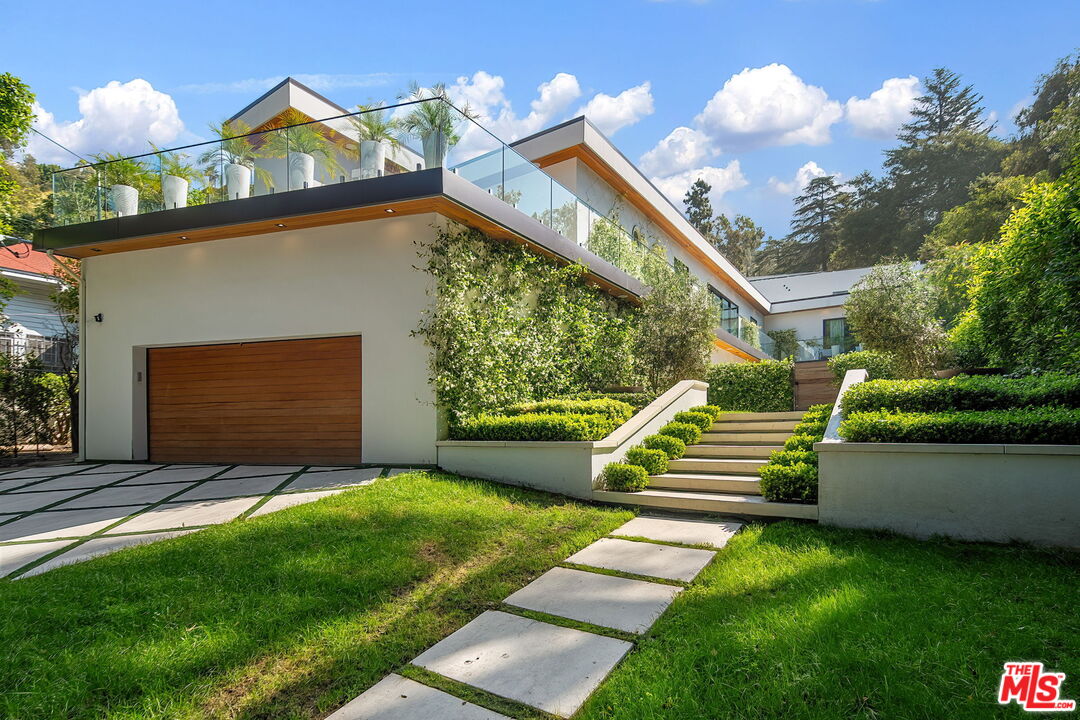 1884 Laurel Canyon Road Los Angeles, CA 90046 - Photo 4 of 73