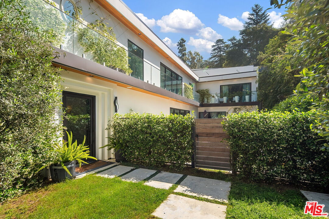 1884 Laurel Canyon Road Los Angeles, CA 90046 - Photo 5 of 73