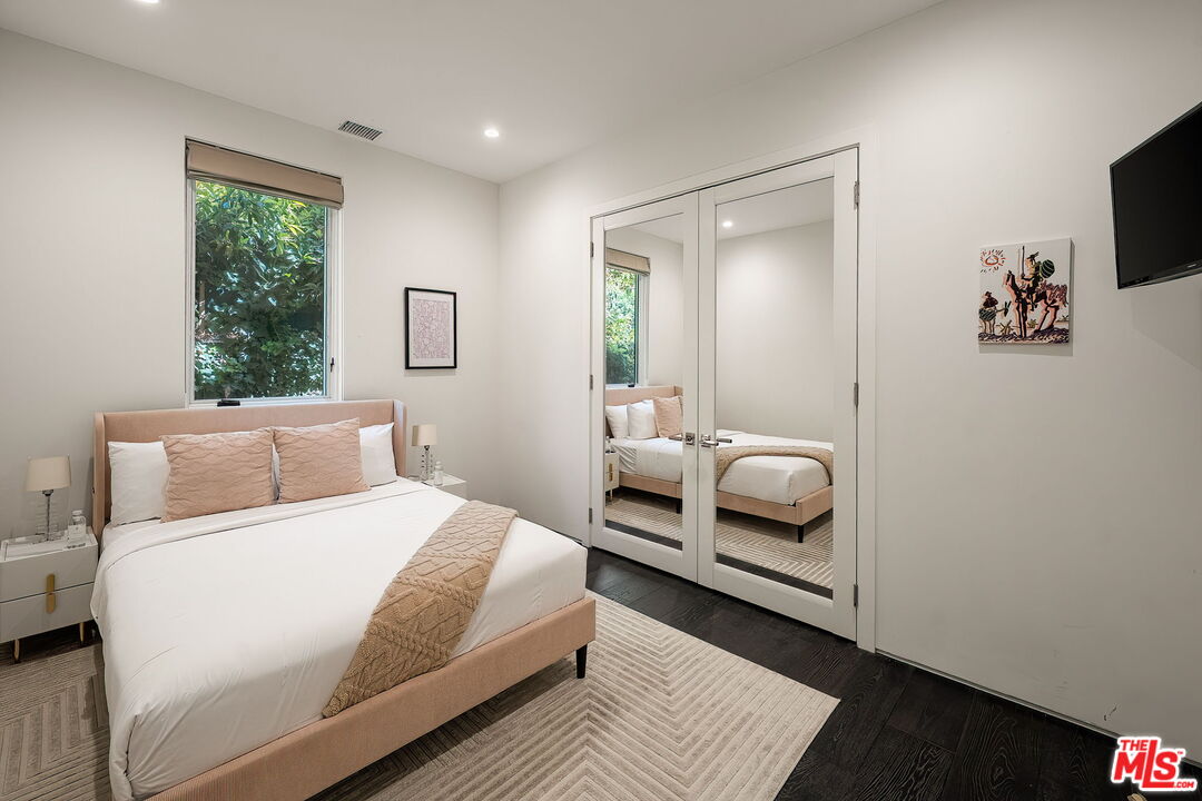 1884 Laurel Canyon Road Los Angeles, CA 90046 - Photo 59 of 73
