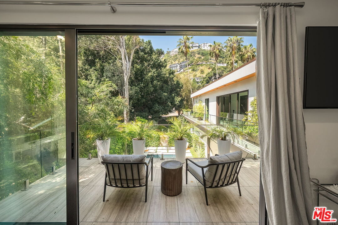 1884 Laurel Canyon Road Los Angeles, CA 90046 - Photo 64 of 73