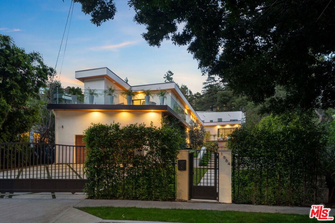1884 Laurel Canyon Road Los Angeles, CA 90046 - Photo 72 of 73