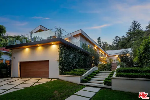 $4,000,000 | 1884 Laurel Canyon Road, Los Angeles, CA 90046