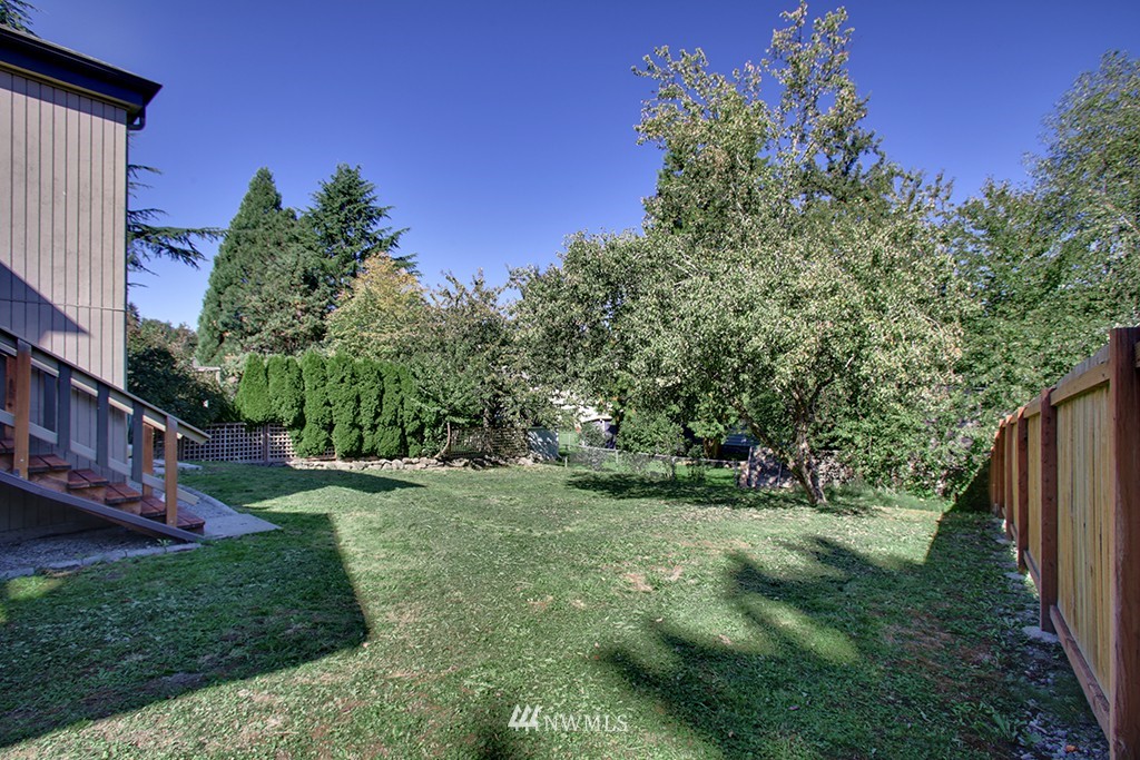 9032 Sand Point Way Northeast Seattle, WA 98115 - Photo 13 of 15 Gallery Image 13