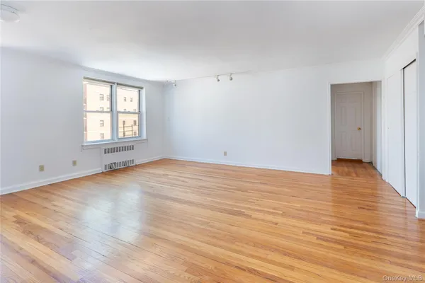 $289,000 | 65-05 Yellowstone Boulevard, Unit 6H | Forest Hills