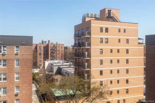 $289,000 | 65-05 Yellowstone Boulevard, Unit 6H | Forest Hills