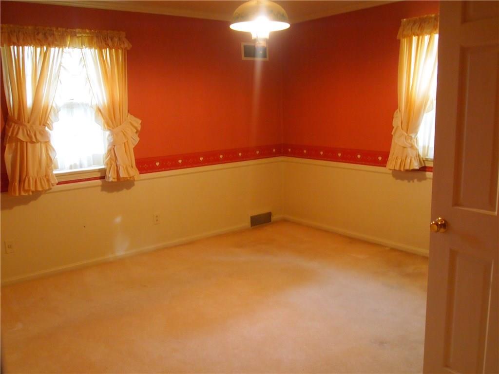 2924 Brodhead Road Aliquippa, PA 15001 - Photo 11 of 12 Gallery Image 11