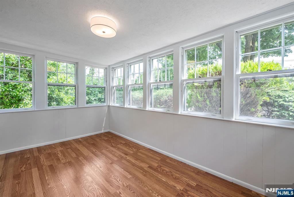 79 Highland Road Glen Rock, NJ 07452 - Photo 9 of 28