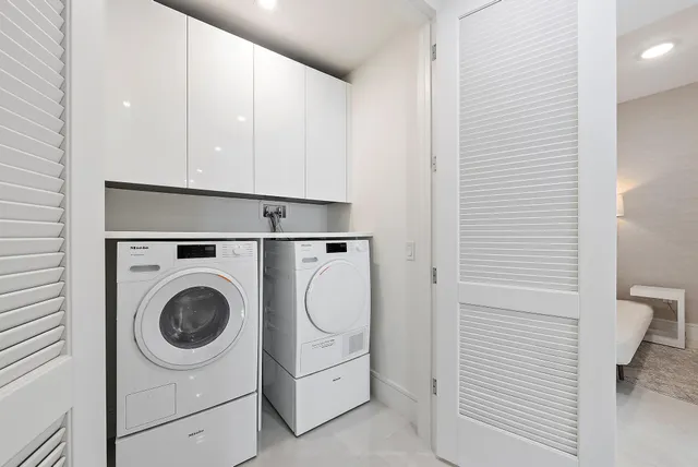 $14,500 | 220 Lake Shore Drive, Unit 1008, Lake Park, FL 33403