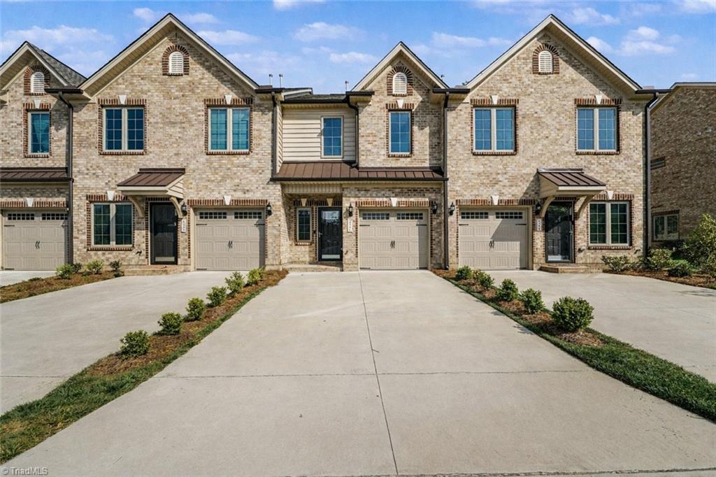 4346 Trotting Brook Lane High Point, NC 27265 - Photo 2 of 36