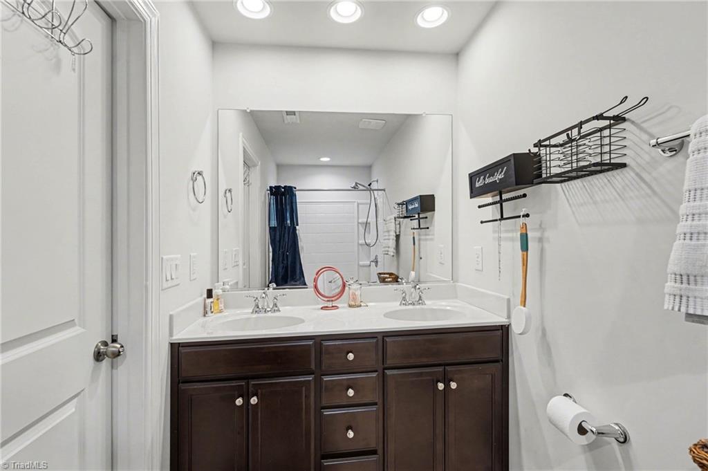 4346 Trotting Brook Lane High Point, NC 27265 - Photo 21 of 36