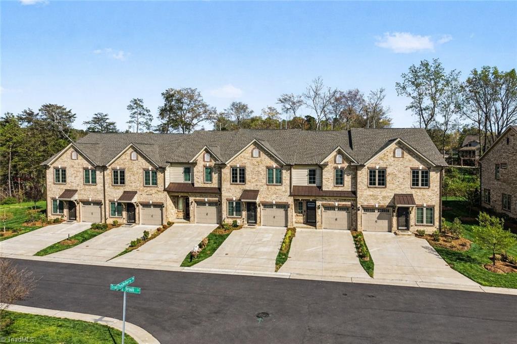 4346 Trotting Brook Lane High Point, NC 27265 - Photo 3 of 36