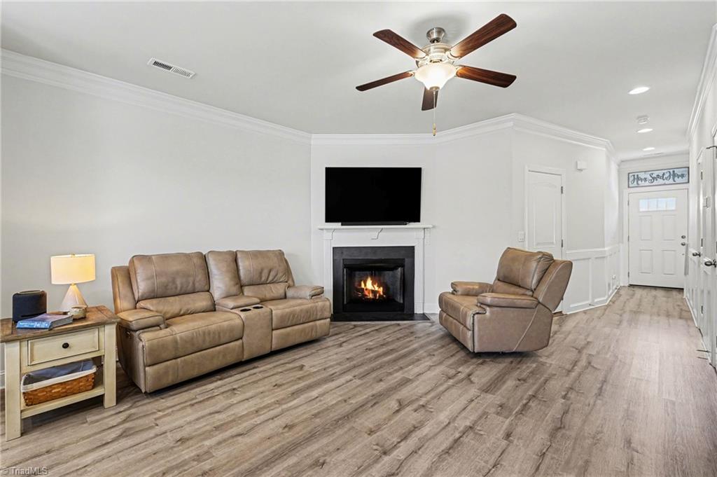 4346 Trotting Brook Lane High Point, NC 27265 - Photo 9 of 36