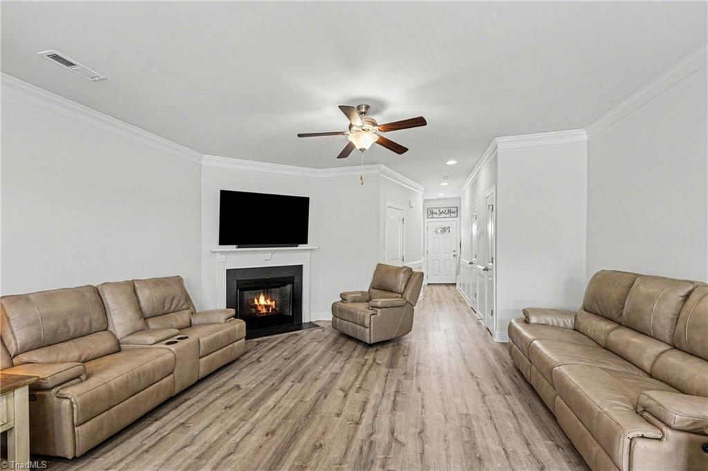 4346 Trotting Brook Lane High Point, NC 27265 - Photo 10 of 36