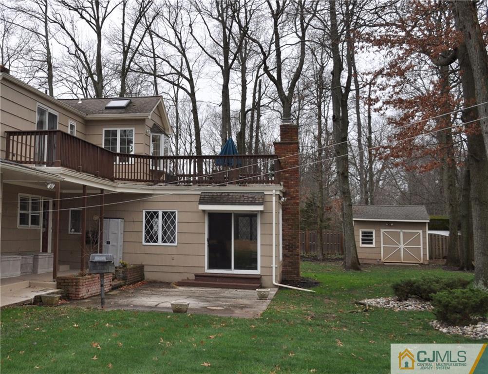 32 Nottingham Road Edison, NJ 08820 - Photo 4 of 25 front view of a house with a yard