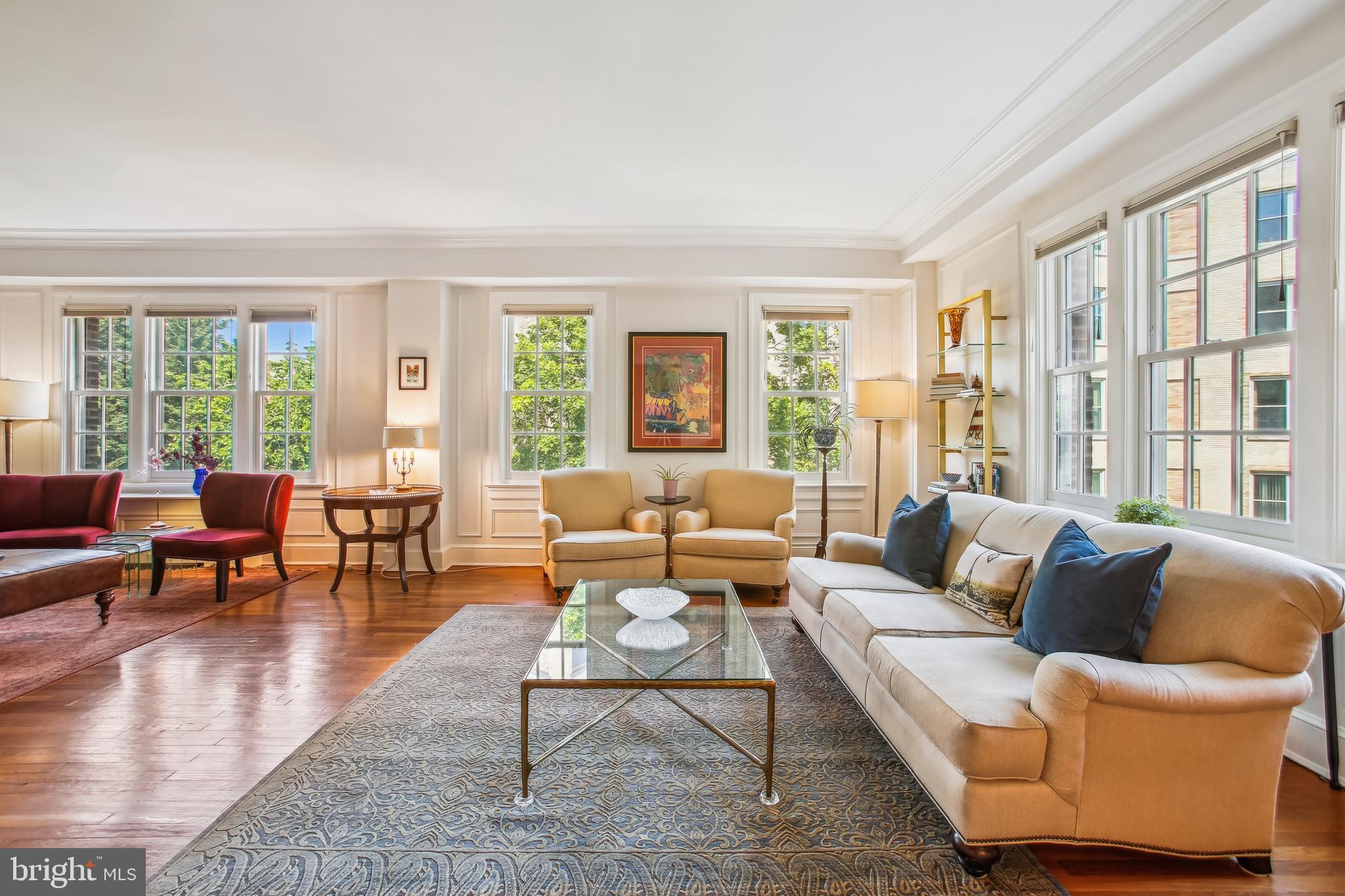 1661 Crescent Place Northwest, Unit 408 Washington, DC 20009 - Photo 25 of 57 Expansive 27' 9" x 16' 1" Living Room