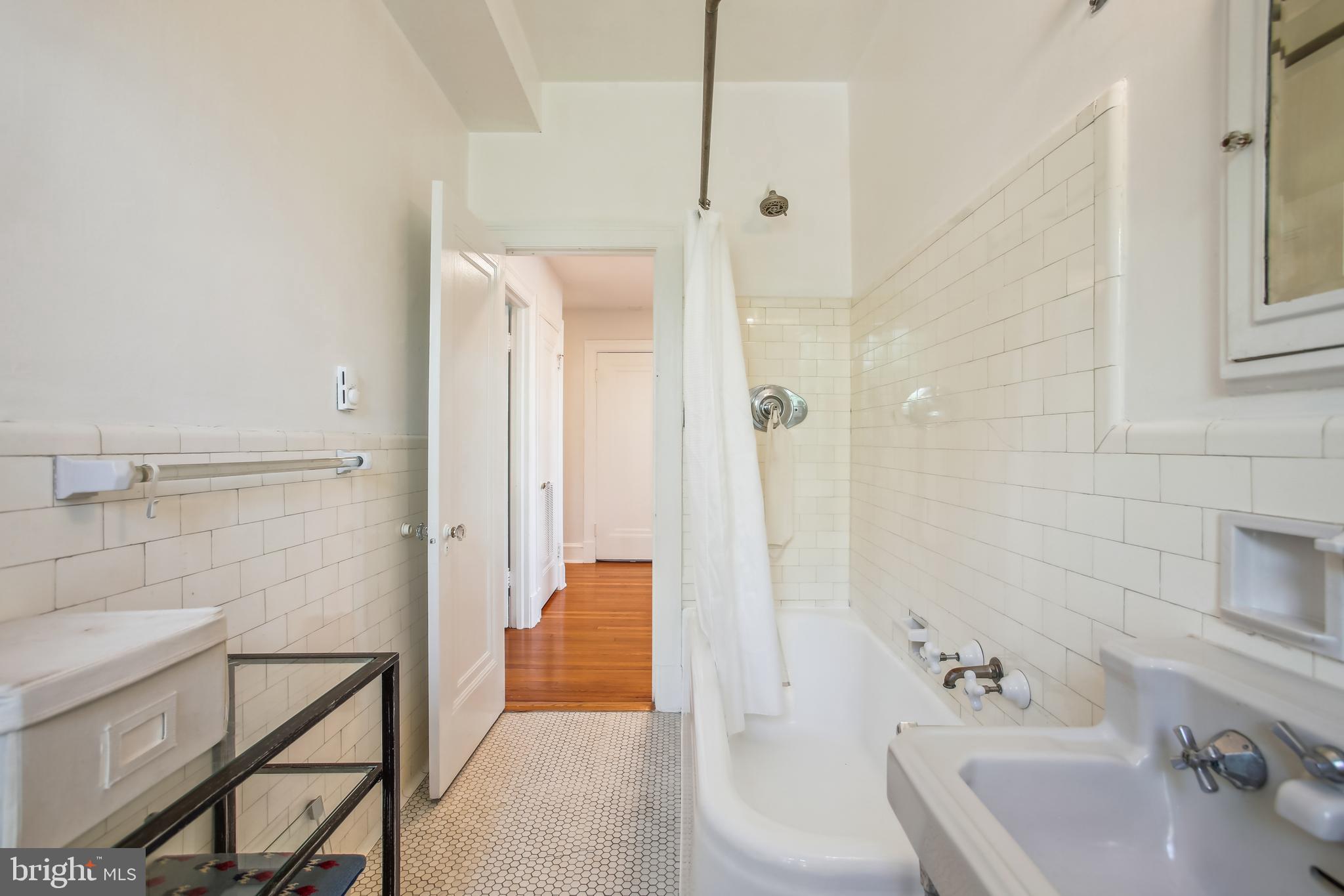 1661 Crescent Place Northwest, Unit 408 Washington, DC 20009 - Photo 44 of 57 Art Deco Soaking Tub and Shower Bathroom #2
