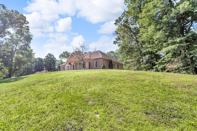 $474,900 | 2128 Scenic Hills Drive, Jackson, MI 49201