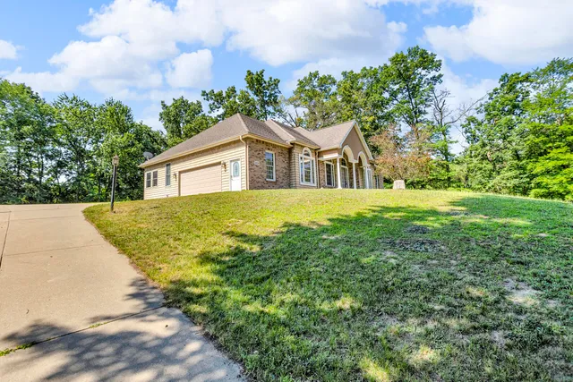 $474,900 | 2128 Scenic Hills Drive, Jackson, MI 49201