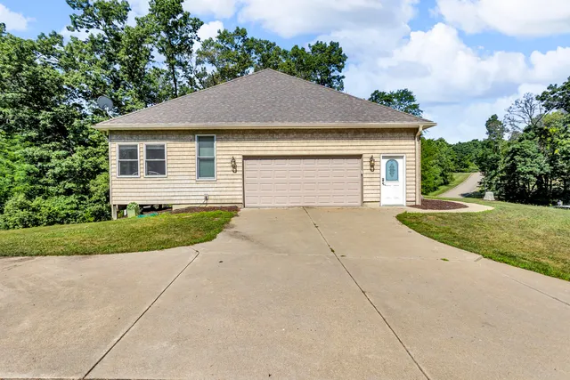 $474,900 | 2128 Scenic Hills Drive, Jackson, MI 49201