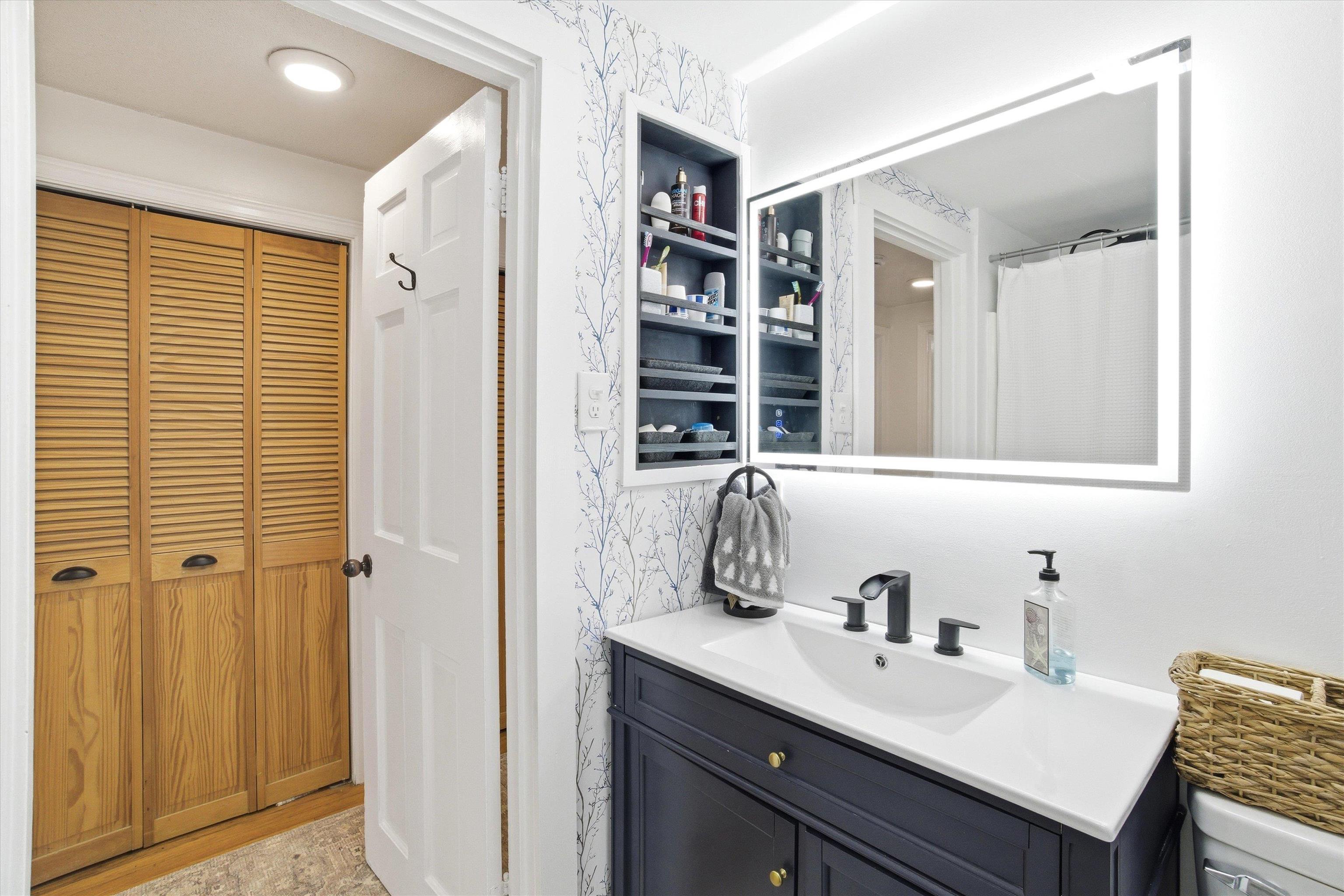 22 South Mast Street Goffstown, NH 03045 - Photo 37 of 54