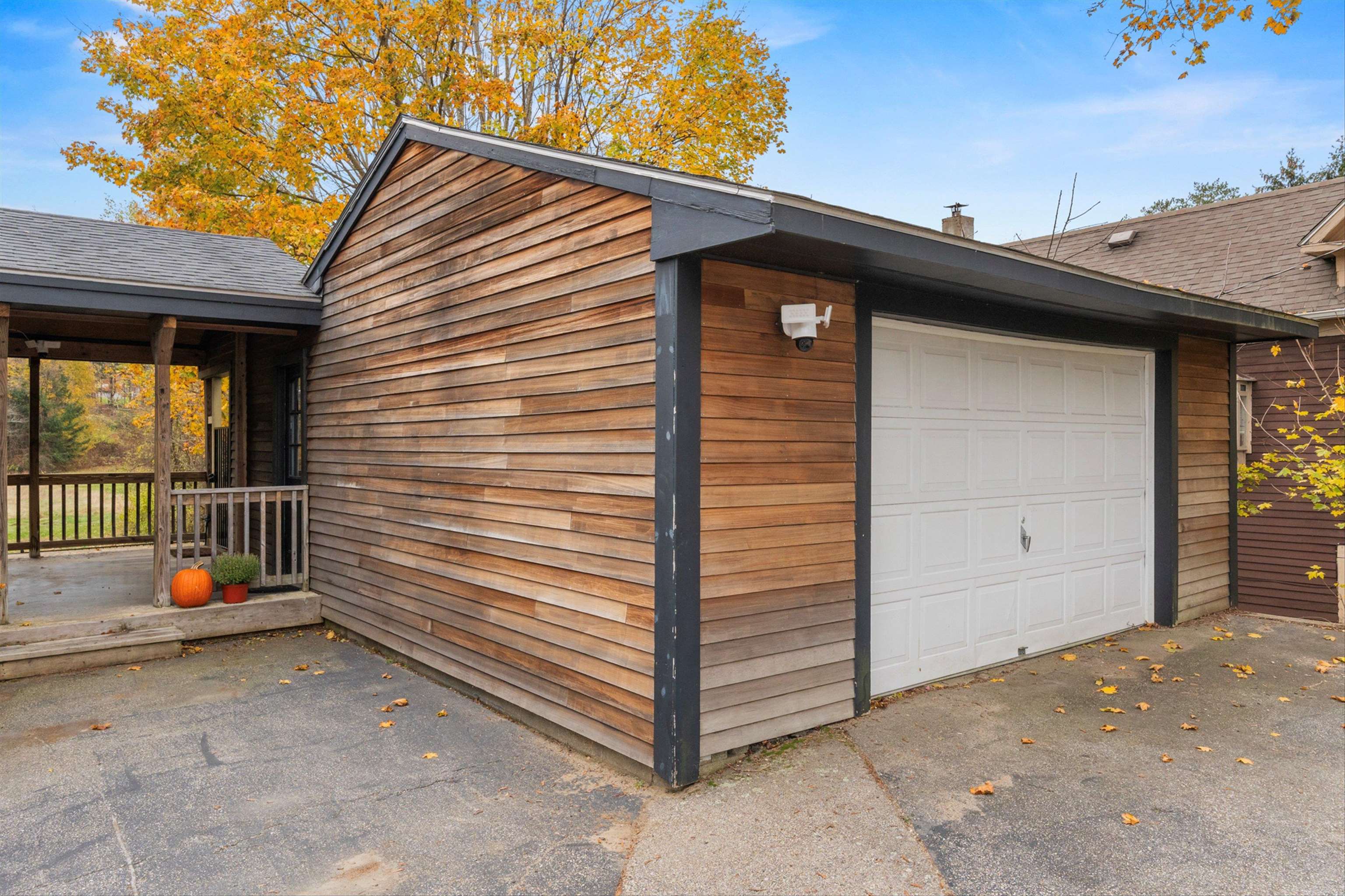 22 South Mast Street Goffstown, NH 03045 - Photo 5 of 54