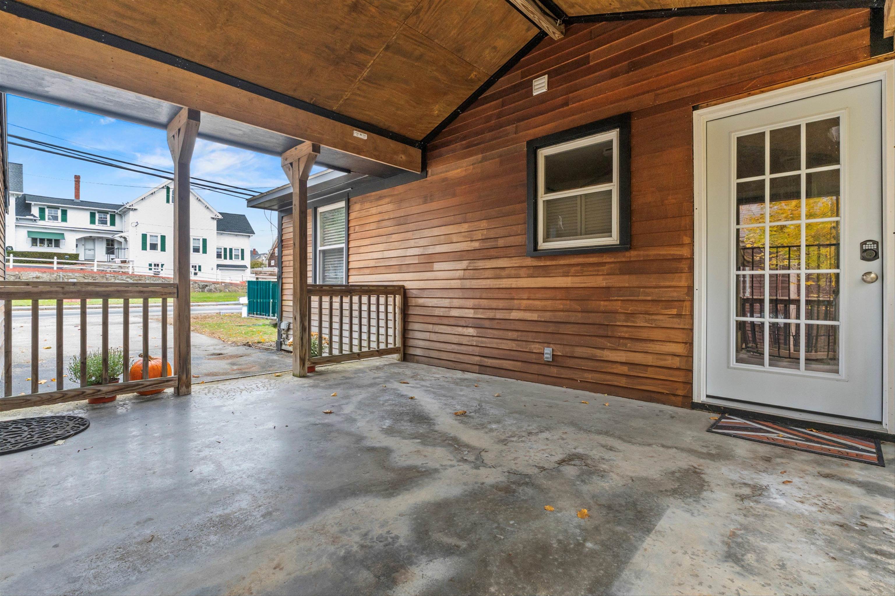 22 South Mast Street Goffstown, NH 03045 - Photo 8 of 54