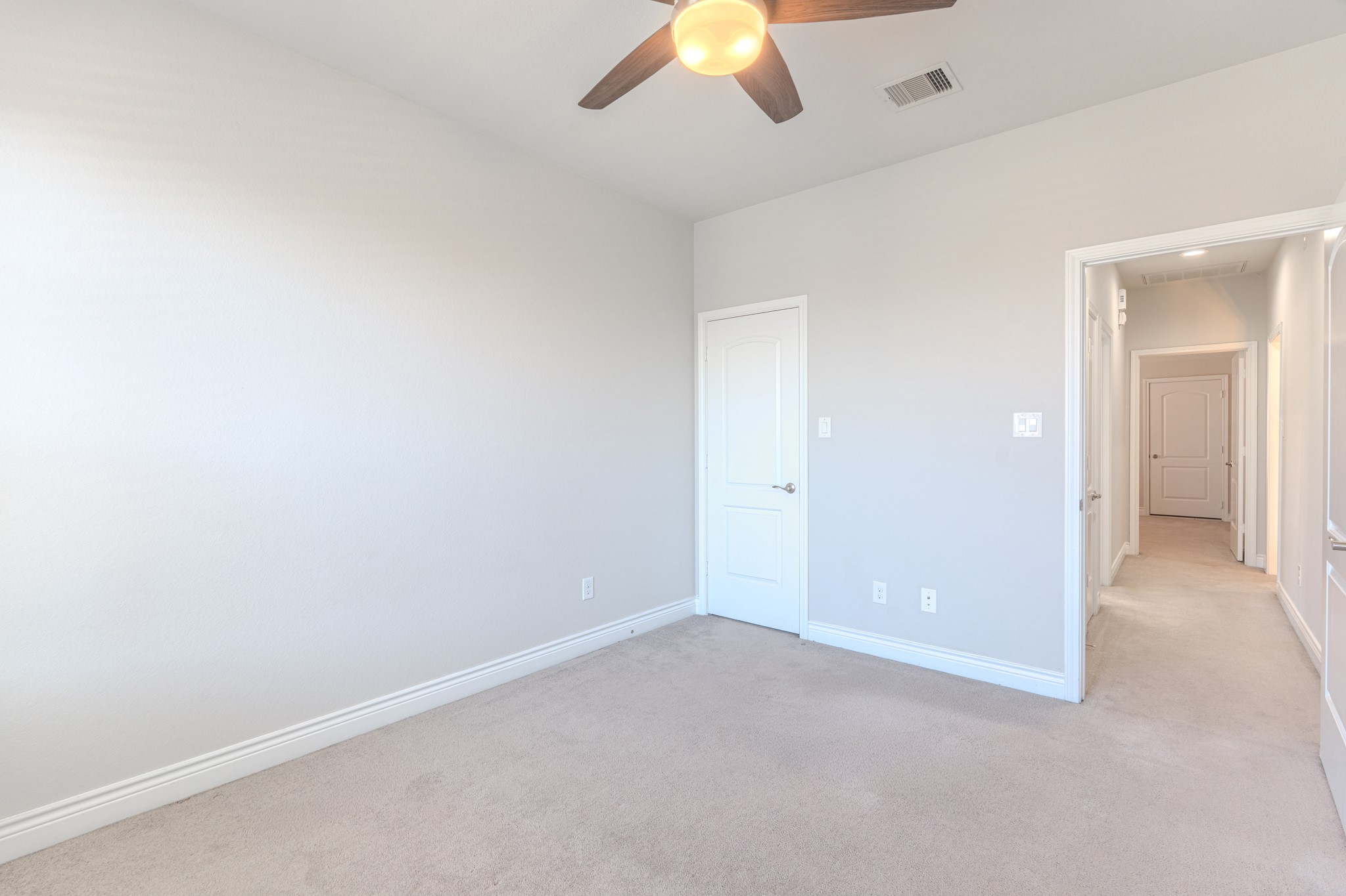 27918 Madison Bend Drive Spring, TX 77386 - Photo 43 of 50 an empty room with a bathroom