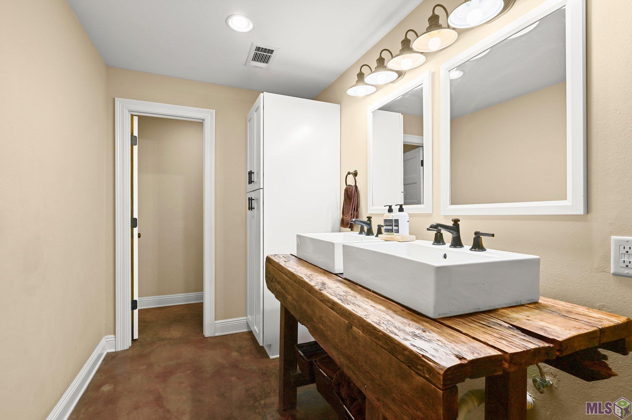 12024 Lovett Road Central, LA 70818 - Photo 20 of 38 Gallery Image 20