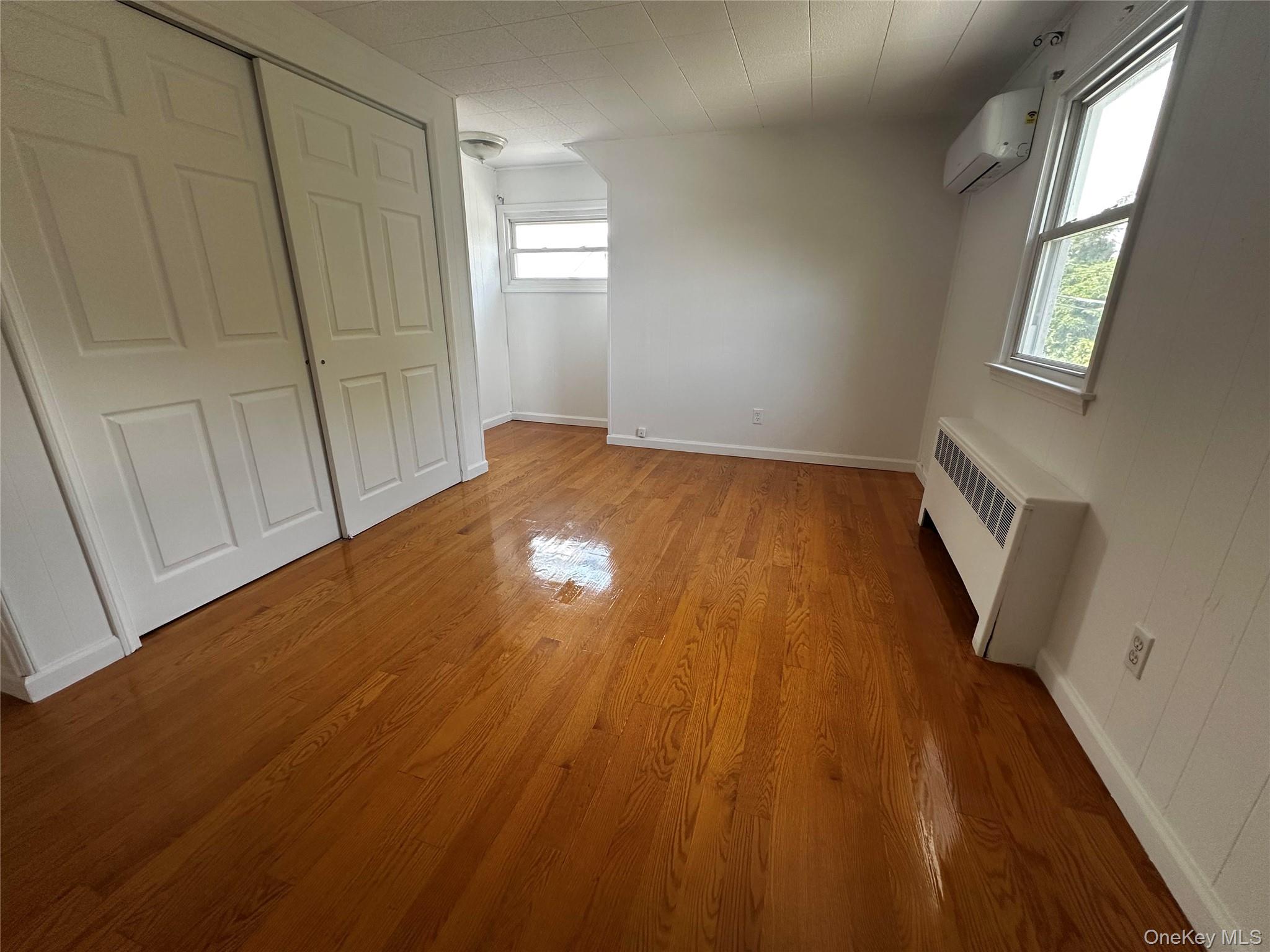 61 Friendly Road Hicksville, NY 11801 - Photo 12 of 15