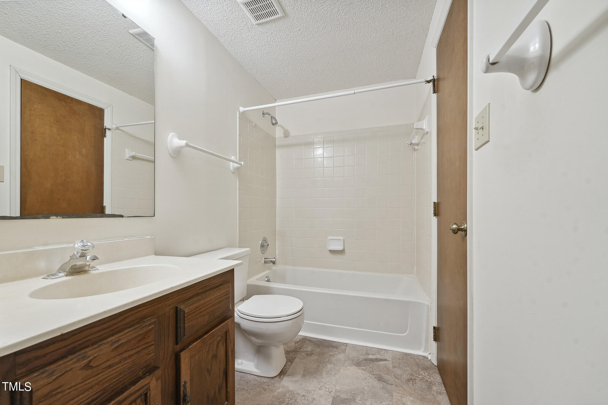7246 Shellburne Drive Raleigh, NC 27612 - Photo 17 of 19 _DSC8976